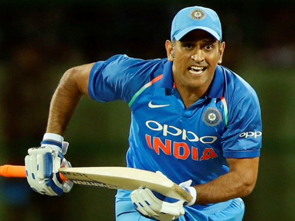 ధోనీని అనుసరిస్తూ బౌలర్లకు ఎక్కువ 