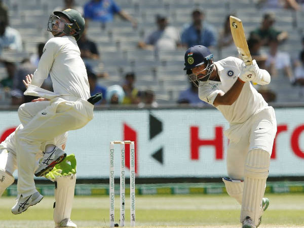  విహారి ఔటైన తర్వాత క్రీజులోకి వచ్చిన పుజారా