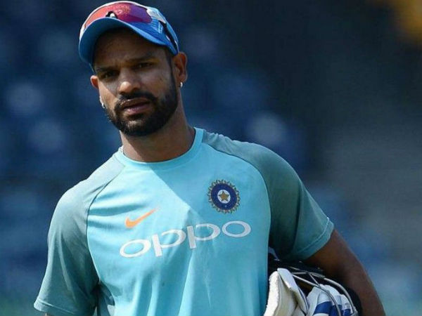 గతంలో టెస్టు జట్టులో స్థానం కోల్పోయిన ధావన్