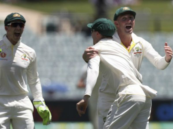 పుజారా ఒంటరి పోరాటం