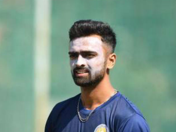 మోకాలి గాయంతో స్పిన్నర్‌గా