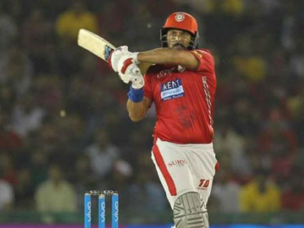 యువీ ధర ఏటా దిగజారిపోతూ