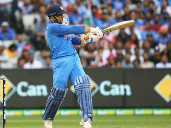 ఎలైట్ జాబితాలోకి ధోని