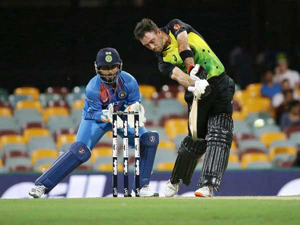 మాక్స్‌వెల్‌ను ఏడో స్థానంలో