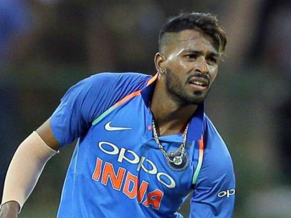 మూడో వన్డేలో పాండ్యా అద్భుత ప్రదర్శన