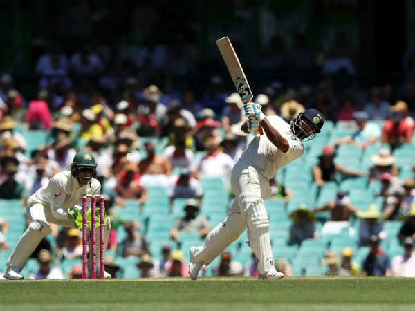 ఆసీస్ బౌలర్లపై ఎదురుదాడికి 