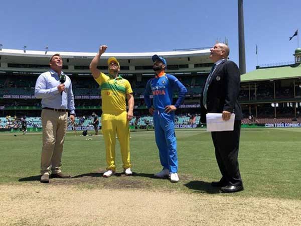 మూడు నెలల తర్వాత మైదానంలోకి ధోని