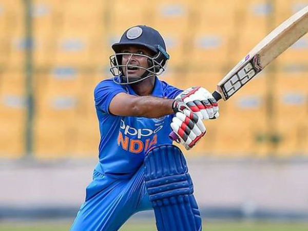 మిడిలార్డర్‌లో సరైన బ్యాట్స్‌మన్ కోసం