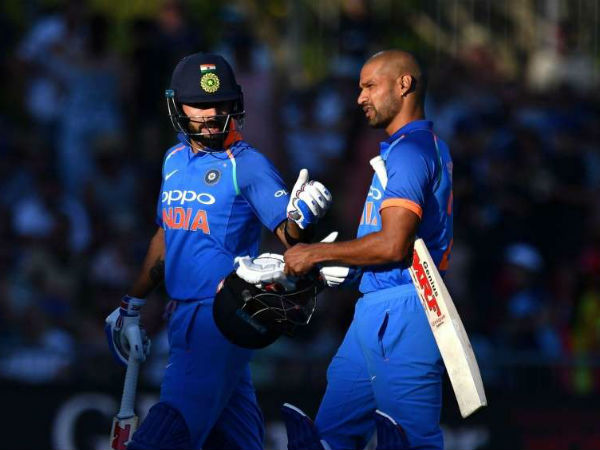 సూర్యుడి కారణంగా మ్యాచ్ నిలిపివేత