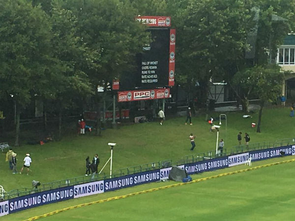 హలాల్‌ చేసిన ఆహారం అందించడంలో గందరగోళం