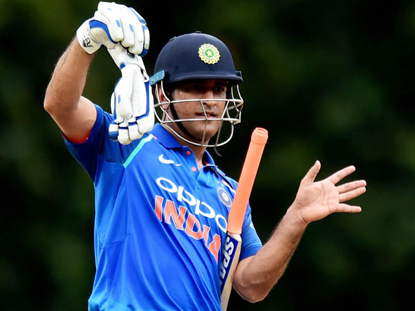 కంగారులో ధోని అభిమానులు