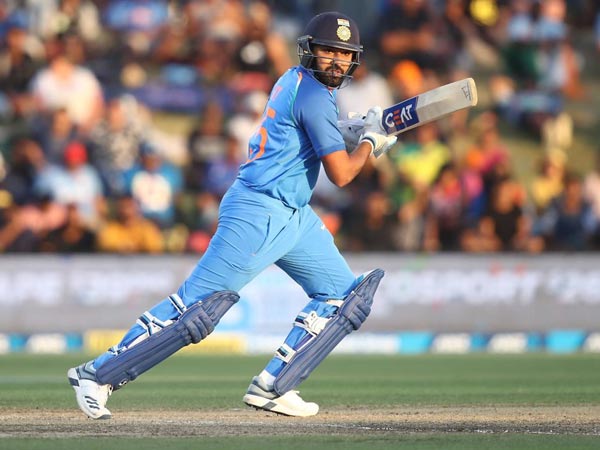 100కు పైగా భాగస్వామ్యం నెలకొల్పిన కోహ్లీ-రోహిత్