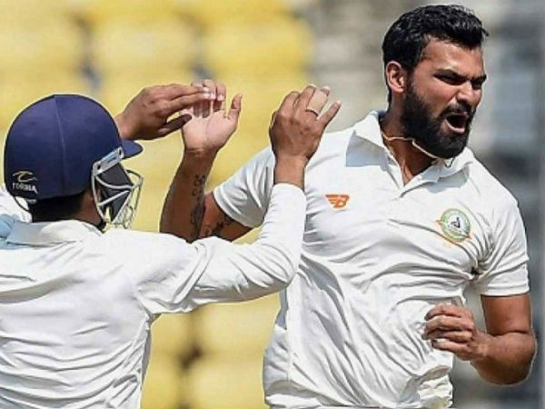 పక్కా ప్రణాళిక ప్రకారం బౌలింగ్ చేసిన ఆదిత్య 