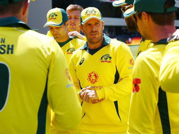 రెండు జట్లు హాట్‌ ఫేవరెట్స్‌గా