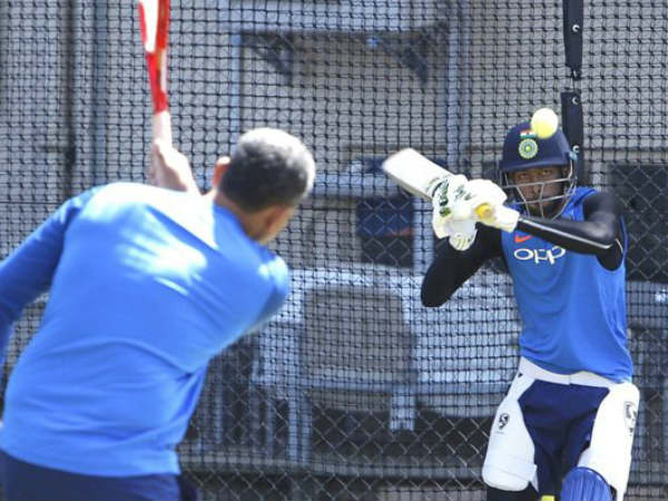 కాఫీ విత్‌ కరణ్‌ షోలో మహిళలపై పాండ్యా అనుచిత వ్యాఖ్యలు