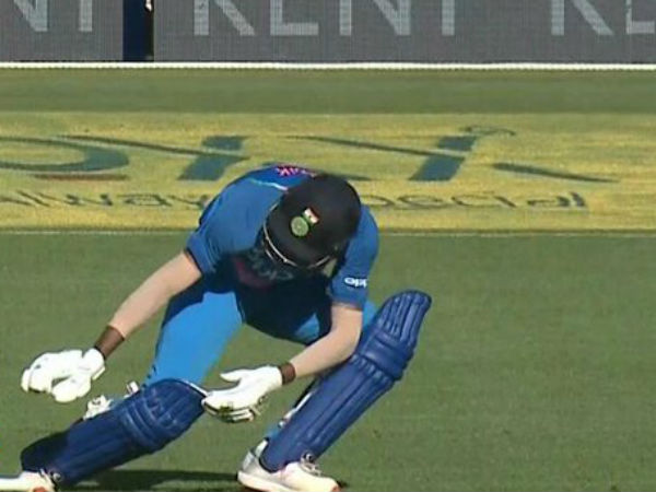 బ్యాట్‌ క్రీజులోకి జారే సమయంలో