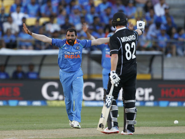 షమీకి ప్లేయర్ ఆఫ్ ద సిరిస్ అవార్డు