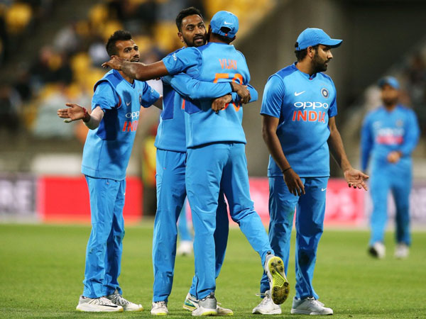 హాఫ్ సెంచరీ సాధించిన ఓపెనర్ షైఫెర్ట్