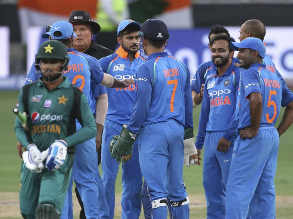 టిక్కెట్ల కోసం దరఖాస్తుల వెల్లువ