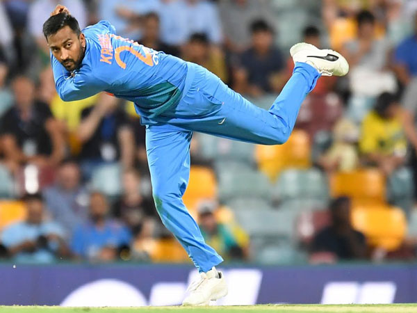 తొలి టెస్ట్‌ సెంచరీ సాధించిన