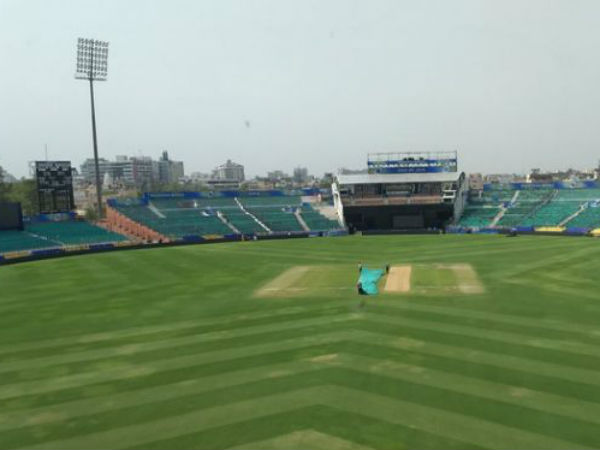 పీసీఏ వినూత్న నిరసన