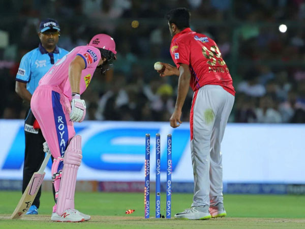 జోస్ బట్లర్‌ని ‘మన్కడింగ్‌' ఔట్ చేసిన అశ్విన్