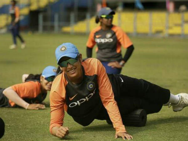 బంతికి మూడు పరుగులుగా