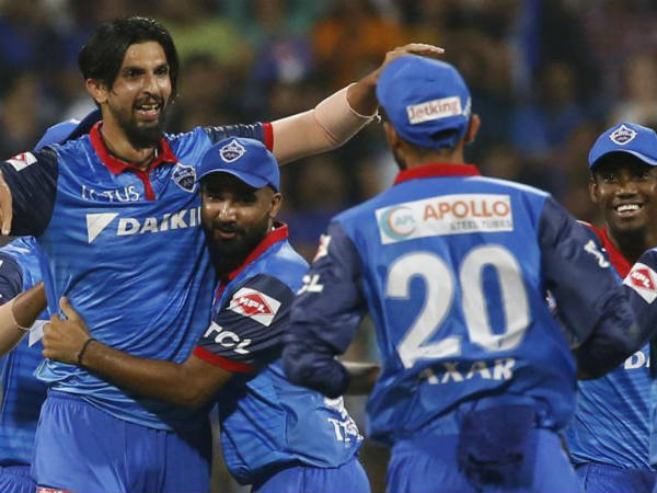 214 పరుగుల భారీ లక్ష్యంతో బరిలోకి