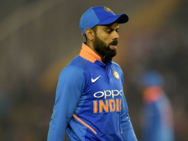 కోహ్లీపై ప్రశంసల వర్షం