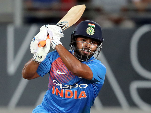 ధోని స్థానంలో రిషబ్ పంత్ 