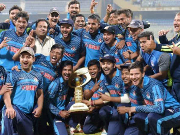 తొలి వికెట్‌కు 35 పరుగులు