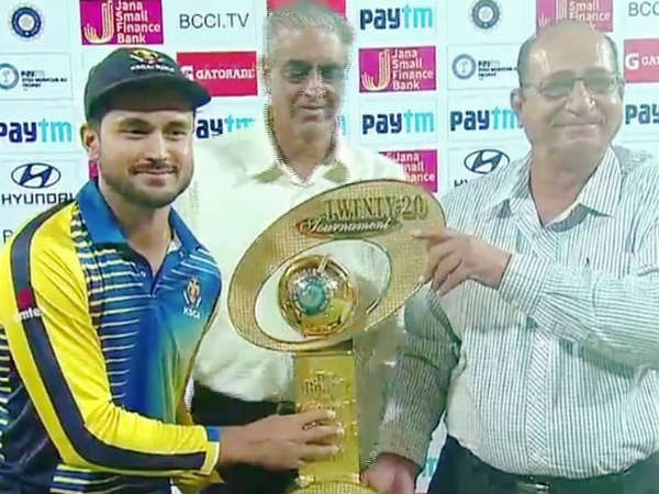 మయాంక్‌ అగర్వాల్‌ హాఫ్ సెంచరీ