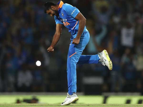 స్టొయినిస్‌ను ఎల్బీగా