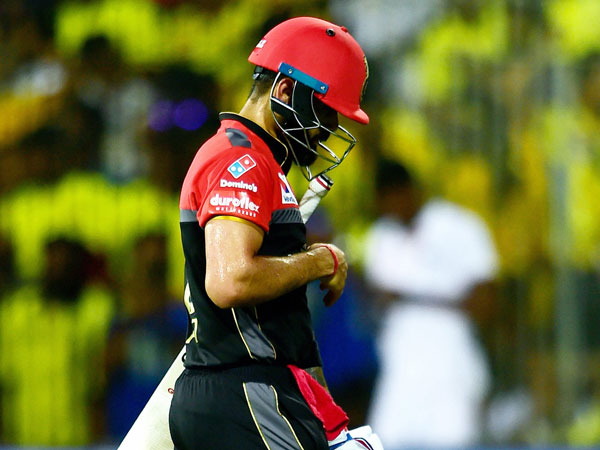 అంపైర్ల పొరపాటును బిగ్‌స్క్రీన్‌పై చూసిన కోహ్లీ