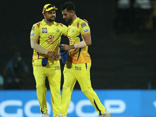 ఐదు బంతుల్లో సింగిల్స్ ఇవ్వడంతో