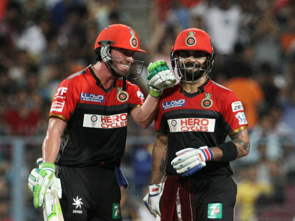 కోహ్లీ, డివిలియర్స్‌ కలిసి మ్యాచ్‌