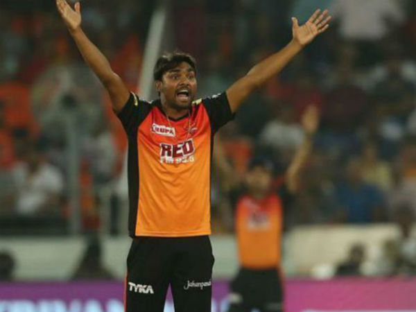 మిడిలార్డర్ చెత్త ప్రదర్శనే కారణంగా