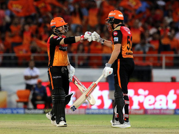 ఓపెనర్ల జోరు: