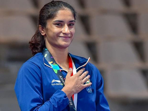 రెజ్లింగ్ చాంపియ‌న్‌షిప్‌లో కాంస్యం నెగ్గిన వినేశ్ ఫోగాట్