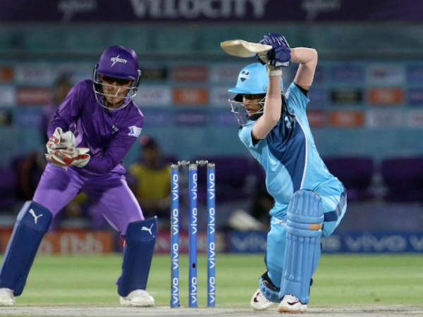 షెఫాలీ వర్మపై ఆశలు: షెఫాలీ వర్మపై ఆశలు: