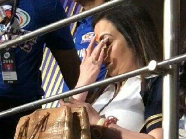 మ్యాచ్ ఆసాంతం పూజలు: