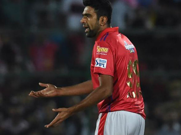 అత్యుత్తమ స్పిన్నర్ ఎవరు? అత్యుత్తమ స్పిన్నర్ ఎవరు?