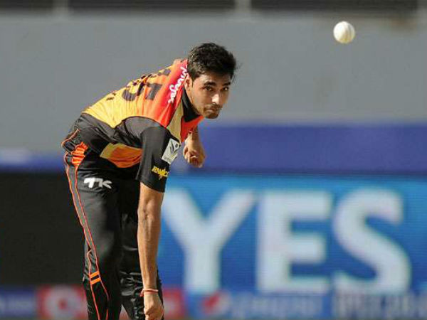 బౌలింగ్ ప్రదర్శన