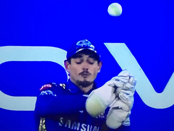 డికాక్‌ తప్పిదం వల్ల బైస్‌