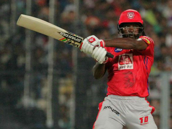 32 సిక్సులతో క్రిస్ గేల్ రెండో స్థానంలో