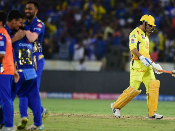 ఔట్‌గా ప్రకటించిన థర్డ్ అంఫైర్