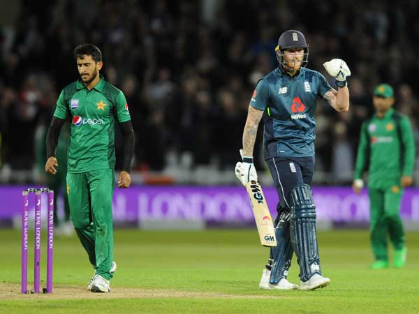 రెండో వికెట్‌కు 107 పరుగుల భాగస్వామ్యం 