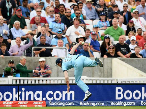 స్టోక్స్‌ సమయోచిత ఇన్నింగ్స్: