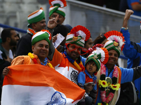 కొన్ని మ్యాచ్‌లకైతే 4 లక్షల అప్లికేషన్లు