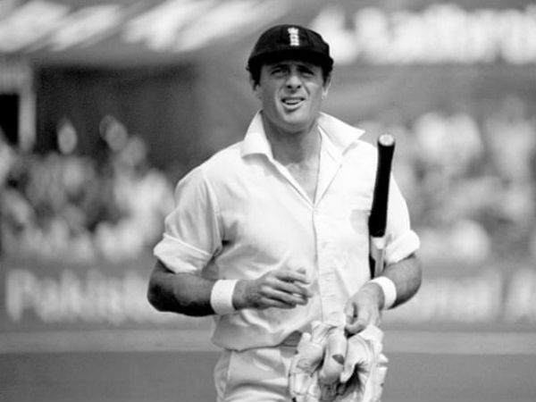 135 పరుగుల వద్ద